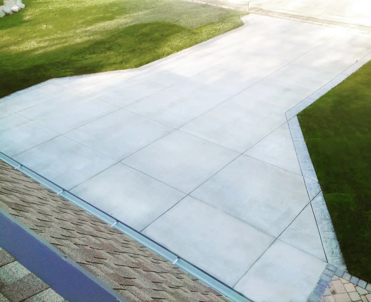Concrete Driveway in Minneapolis Twin Cities Area with Stamped Border