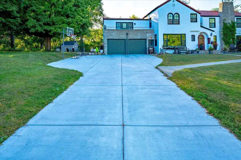 405 5th Ave North-After-Concrete Driveway.webp